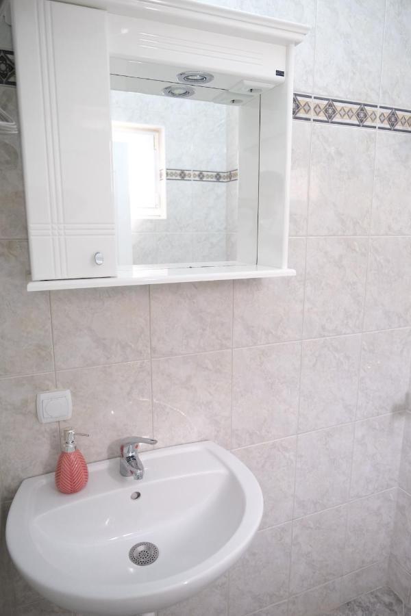 Apartments Jasmina Утьеха Экстерьер фото